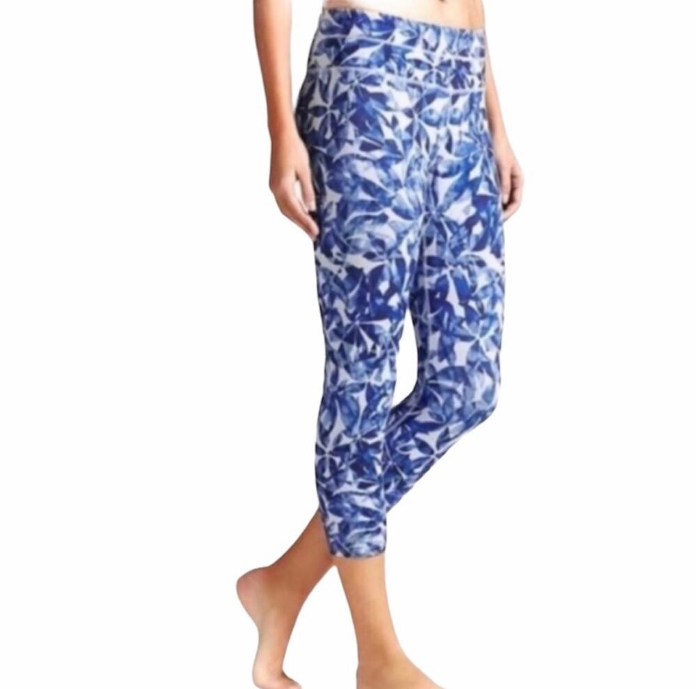 Athleta Leggings Womens XS Blue Leaf Print Sonar Cropped Capri Athletic Gym Yoga